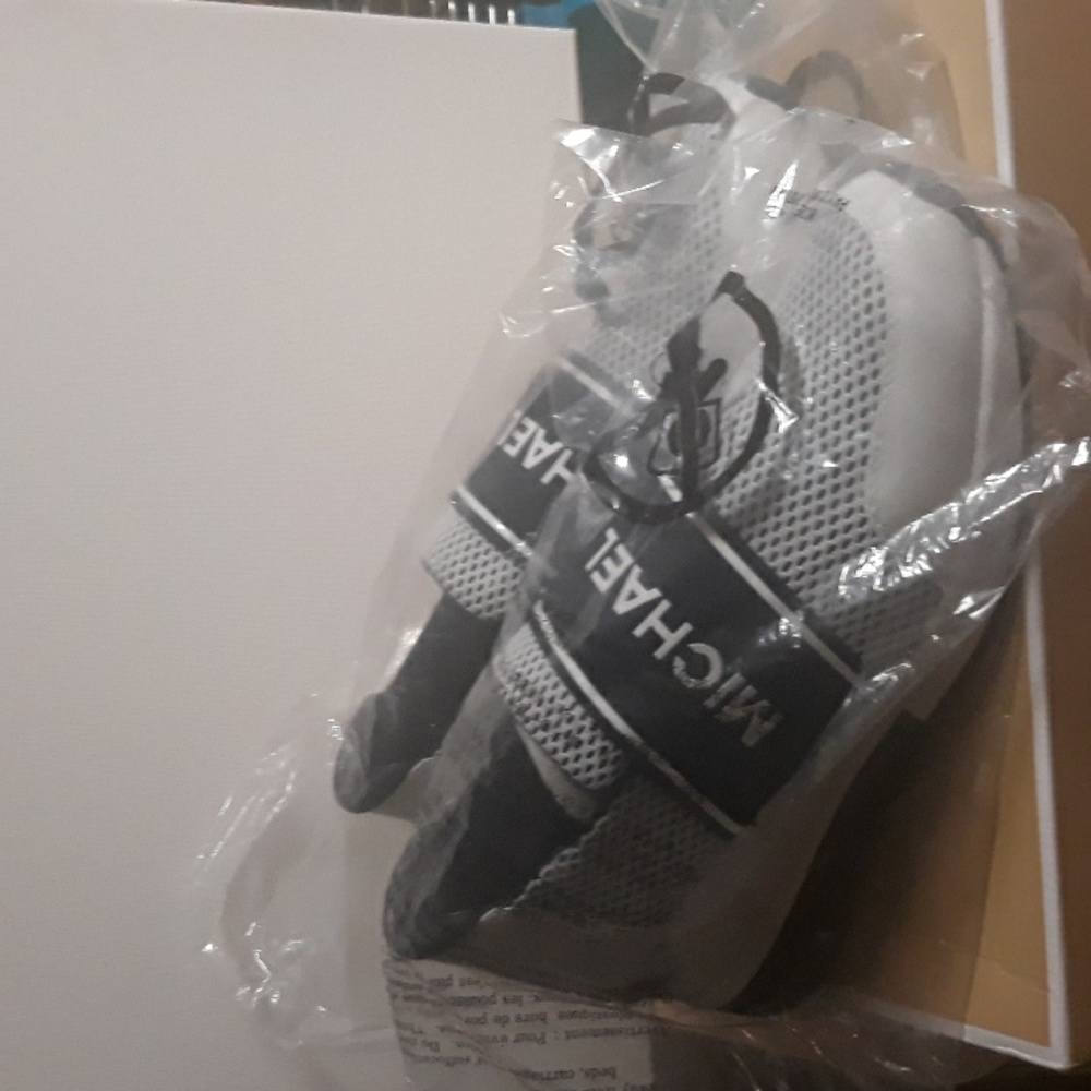 Micheal Kors tennis shos wedge